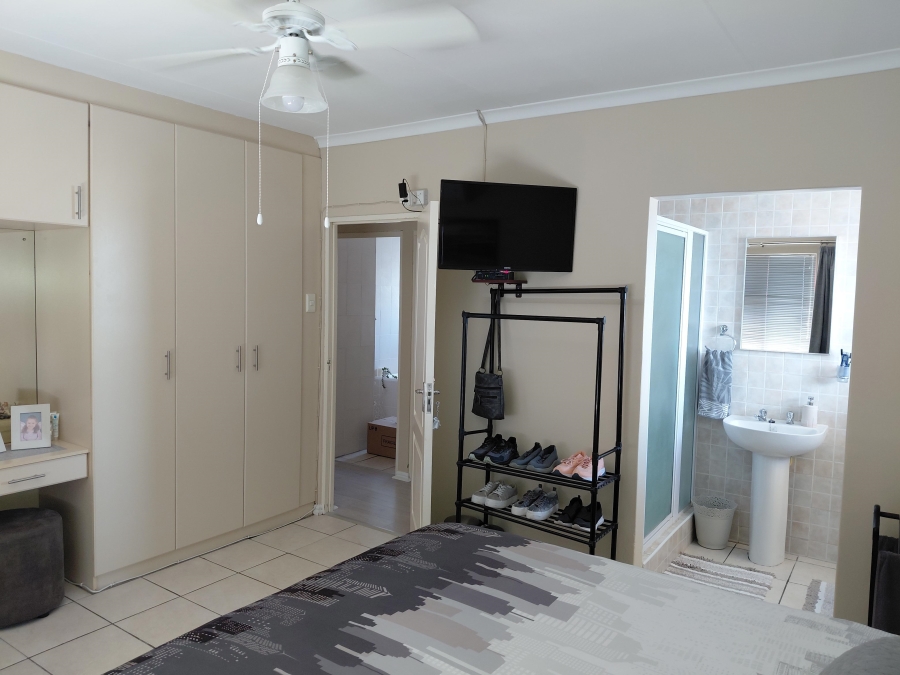 2 Bedroom Property for Sale in Campher Park Eastern Cape